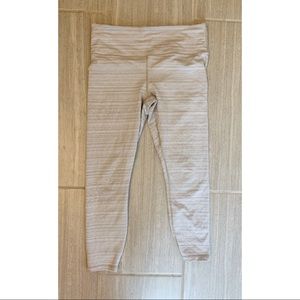 Athleta Size L White/Beige Textured Capri HR Tight